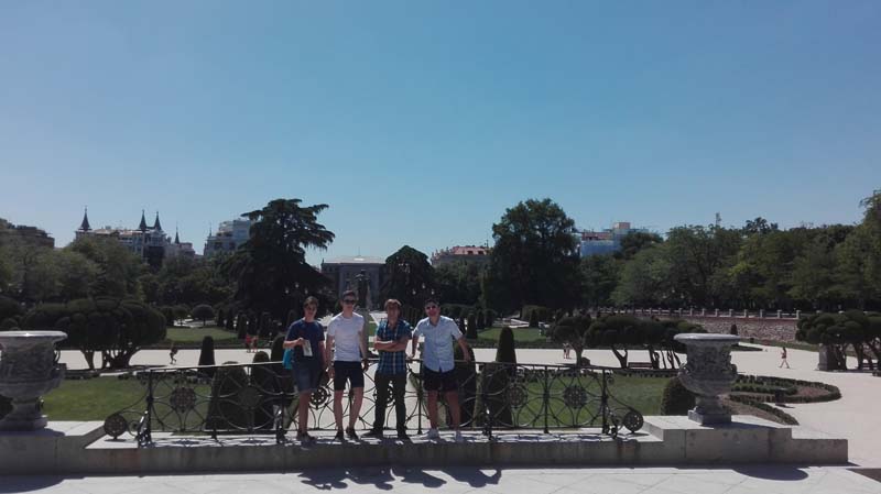 pais_b (1)