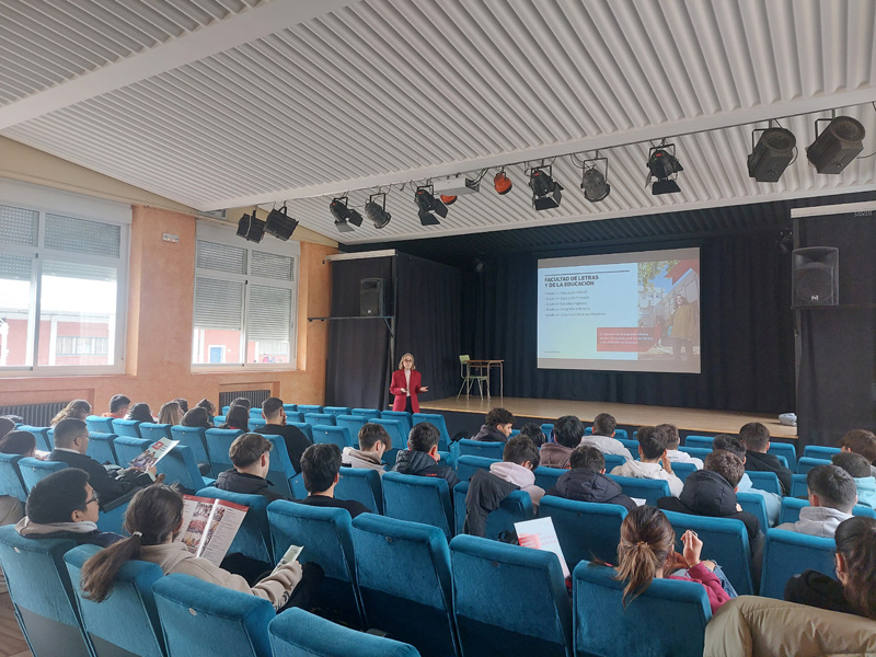 charla